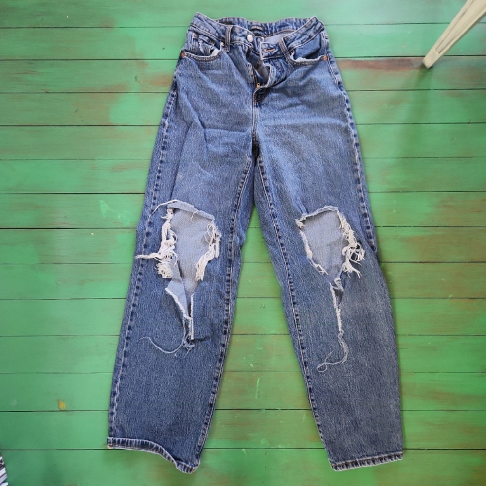 Denim Jeans Size 0 Wild Fable Ripped In The Knee 25R